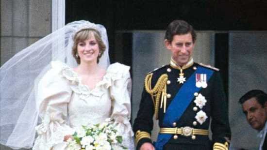 بعد مرور 40 عامًا.. عرض قطعة من كعكعة زفاف الأميرة ديانا وتشارلز للبيع