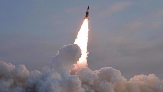 كوريا الشمالية تدخل عام 2023 باختبار صاروخ باليستي