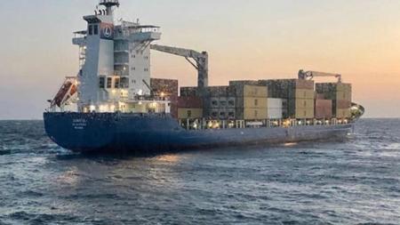 تركيا ..تعطل سفينة حاويات بطول 147 مترًا في الدردنيل