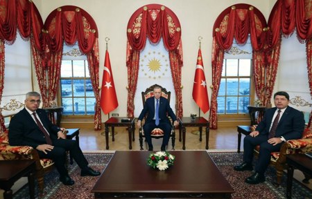 أردوغان يستقبل وزيري العدل والصحة