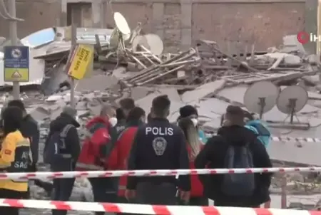 عاجل ..انهيار مبنى  من 5 طوابق في ولاية ملاطية