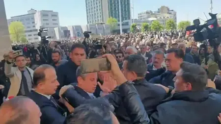 ردود فعل سياسية غاضبة في تركيا إثر الهجوم على رئيس حزب الشعب الجمهوري 