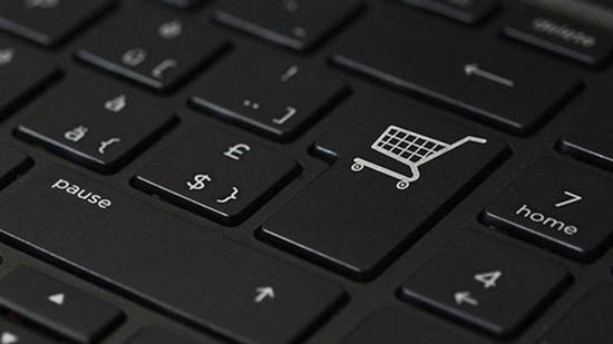 4.5 تريليون ليرة على الإنترنت.. التجارة الإلكترونية في تركيا تقفز إلى رقم ضخم