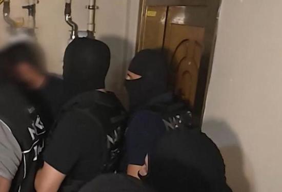 القبض على امرأة مغربية مطلوبة بنشرة حمراء دولية في منطقة أفجيلار بإسطنبول