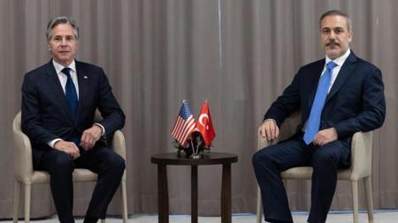 وزير الخارجية التركي يلتقي بنظيره الأمريكي