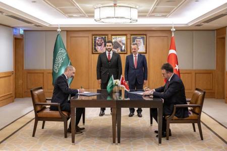 السعودية توقع عدة اتفاقيات للصناعات العسكرية مع تركيا