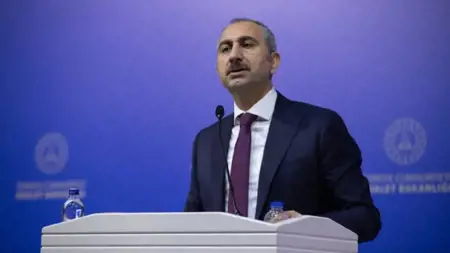 اقتراح قانون في البرلمان التركي لحقوق أسر الشهداء والمحاربين: ضمان دخل لآباء الشهداء ومعاش لمن لم يُصنَّفوا محاربين