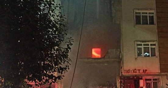 إسطنبول.. اندلاع حريق ناجم عن انفجار في مبنى بأفجلار