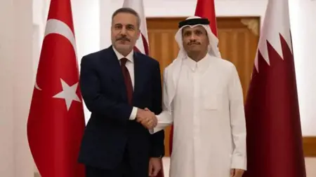 اتصالات ثلاثية في وقت حساس.. فيدان يتحدث مع الدوحة والرياض
