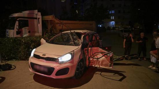 إصابة 4 أشخاص بينهم حالة خطيرة إثر اصطدام شاحنة حفر بسيارة في أمرانية بإسطنبول