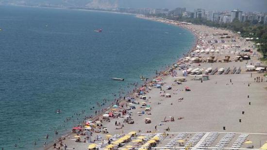عام الازدهار السياحي ...أنطاليا تحظى بنصيب الأسد بأعداد السياح القادمين جوا