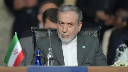 أراكجي: هجوم أوكرانيا على سفينة إيرانية في بحر قزوين «لن يبقى بلا رد»