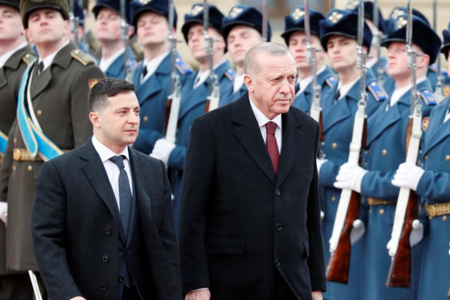 الرئيس الأوكراني يشكر نظيره التركي على موقفه الداعم لأوكرانيا