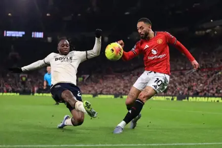 وولفرهامبتون ضد مانشستر يونايتد“المعكرونة الباردة”