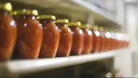 أخطاء شائعة في إعداد المعلبات المنزلية قد تهدد صحتك