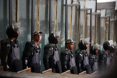 الإعدام شنقًا لأمين شرطة مصري مفصول بتهمة قتل زوج عشيقته