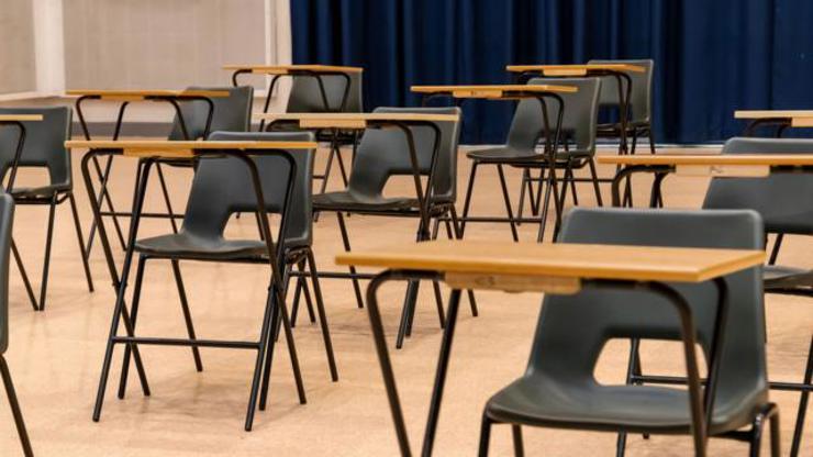 عائلات إيرانية في الكويت تبحث عن مدارس بديلة