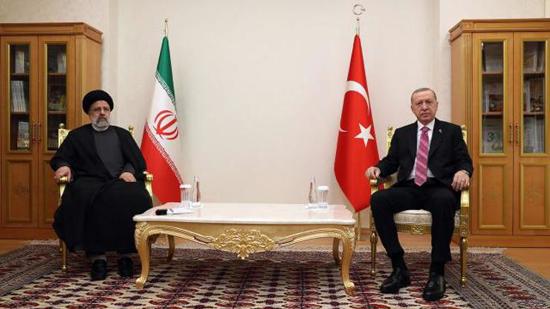  الرئيس أردوغان  يجري محادثة هاتفية مع نظيره الإيراني