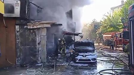 عاجل:حريق مرعب في منطقة عمرانية بإسطنبول