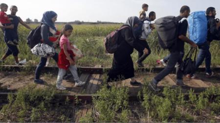 أنقذونا.. نداء استغاثة يرسله لاجئين سوريين عالقين على الحدود اليونانية