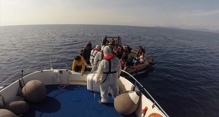 خفر السواحل التركي ينقذ 36 مهاجرًا أعادتهم اليونان 