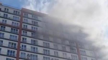 حريق مرعب في مبنى من 20 طابقا بمنطقة إسنيورت في اسطنبول