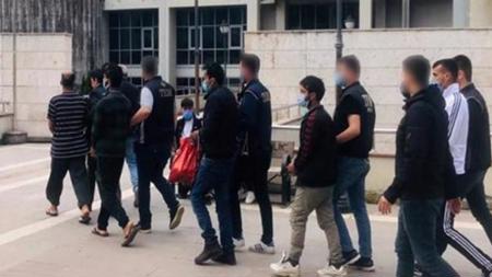 اعتقال 3 سوريين في عملية أمنية ضد داعش بمحافظات تركيا