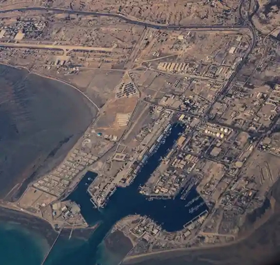 تصعيد خطير.. إيران تهدد بضرب بنى تحتية بالشرق الأوسط بعد مهلة ترامب