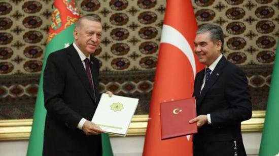 تركيا وتركمانستان توقعان 8 اتفاقيات في مجالات عديدة