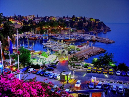 كل عطلة أسبوعية.. عاصمة السياحة التركية تستقبل 77 ألف سائح