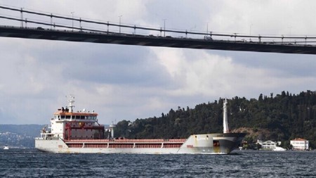 تركيا تعلن رفع تكلفة المرور عبر البوسفور والدردنيل