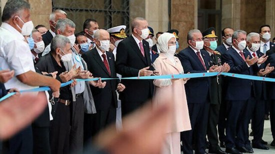 الرئيس أردوغان يفتتح متحف "الديمقراطية 15 تموز" في أنقرة