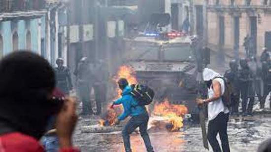  تركيا تدعو رعايها في الاكوادور بالابتعاد عن المظاهرات