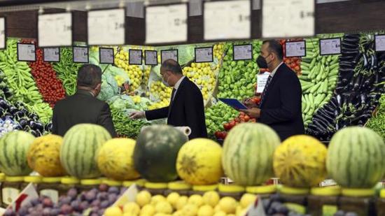 وزارة التجارة التركية تطلق حملة لمراقبة الأسعار