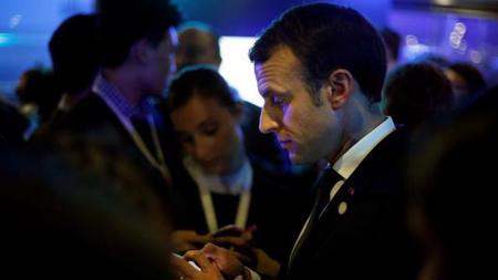 الرئيس الفرنسي يغير هاتفه المحمول ورقمه خوفًا من برامج التجسس
