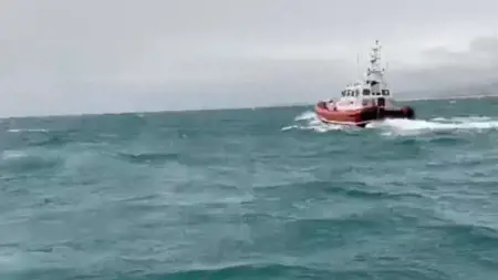 مصرع 43 مهاجرا غير نظامي إثر غرق قارب قبالة سواحل إيطاليا