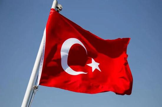 قوانين وتنظيم بلدية إسطنبول 2025 للسكان والمستثمرين