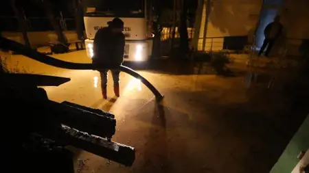 أمطار غزيرة تتسبب في فيضانات في إغدير