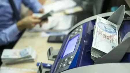 أسعار صرف العملات الرئيسية مقابل الليرة التركية اليوم الجمعة 9يونيو