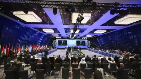 مؤتمر بإسطنبول يدعو للاعتراف بدولة فلسطين