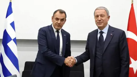 وزير الدفاع اليوناني يزور تركيا في خطوة إيجابية ملموسة على صعيد البلدين