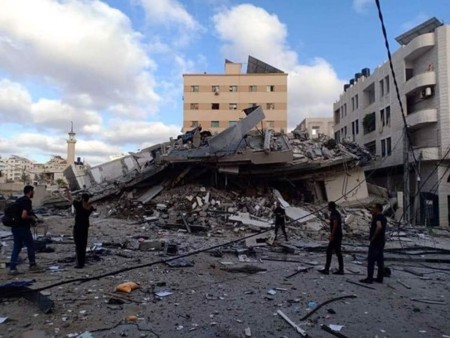 إسرائيل تدمر مقر شركة مشارق بغزة .. ولكن لن تدمر أحلام الفلسطينيين 