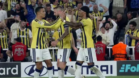 فنربخشة يعود إلى دوري الأبطال بتعادل مثير أمام روما في إسطنبول