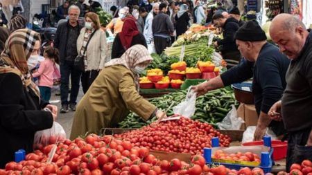 التضخم في تركيا يقفز إلى أعلى مستوى له منذ 24 عاماً