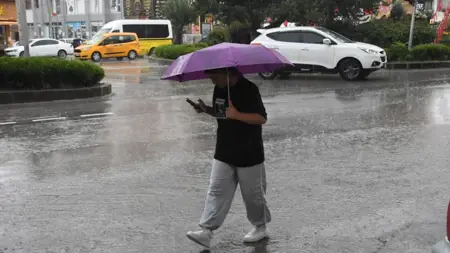 الأرصاد التركية تطلق الإنذار الأصفر لـ 10 محافظات الأرصاد التركية تطلق الإنذار الأصفر لـ 10 محافظات