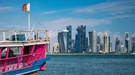 قطر تستأنف حركة الملاحة البحرية بالكامل بعد توقّف أسبوع
