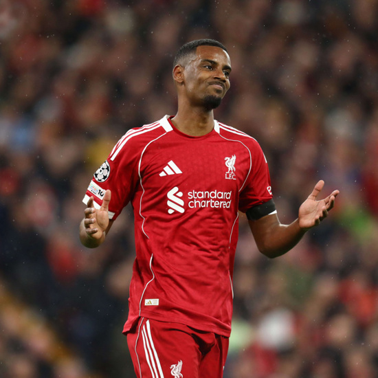 نوتنغهام فورست يفاجئ ليفربول بالتعادل 2-2 في الدوري الإنجليزي