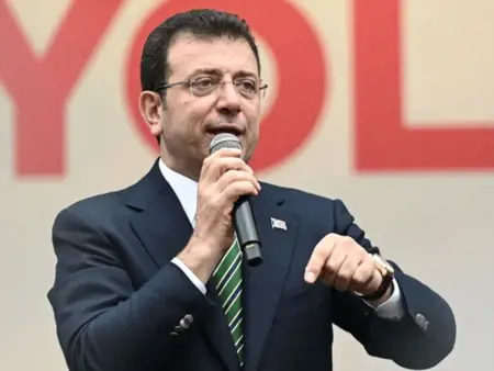 بعد عزل إمام أوغلو.. انتخابات داخلية في إسطنبول وبيليك دوزو الأربعاء القادم  بعد عزل إمام أوغلو.. انتخابات داخلية في إسطنبول وبيليك دوزو الأربعاء القادم