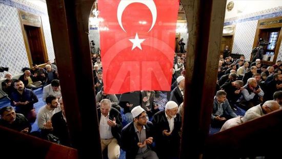 مساجد تركيا تصدح بالدعاء نصره لقوات "نبع السلام"