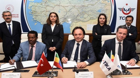 تركيا وإثيوبيا تعززان التعاون في قطاعات السكك الحديدية والزراعة والسياحة